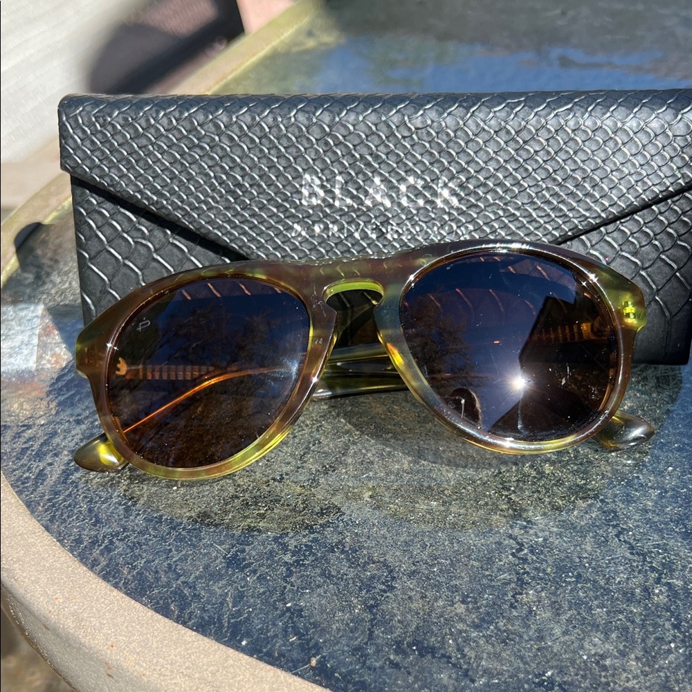 Olive Green Round Sunglasses for Women - Lightweight UV Protection
